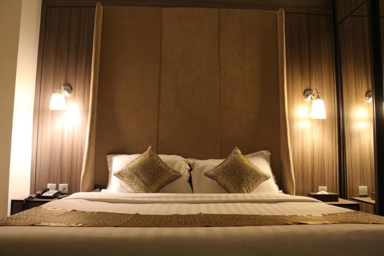 Valencia Suites