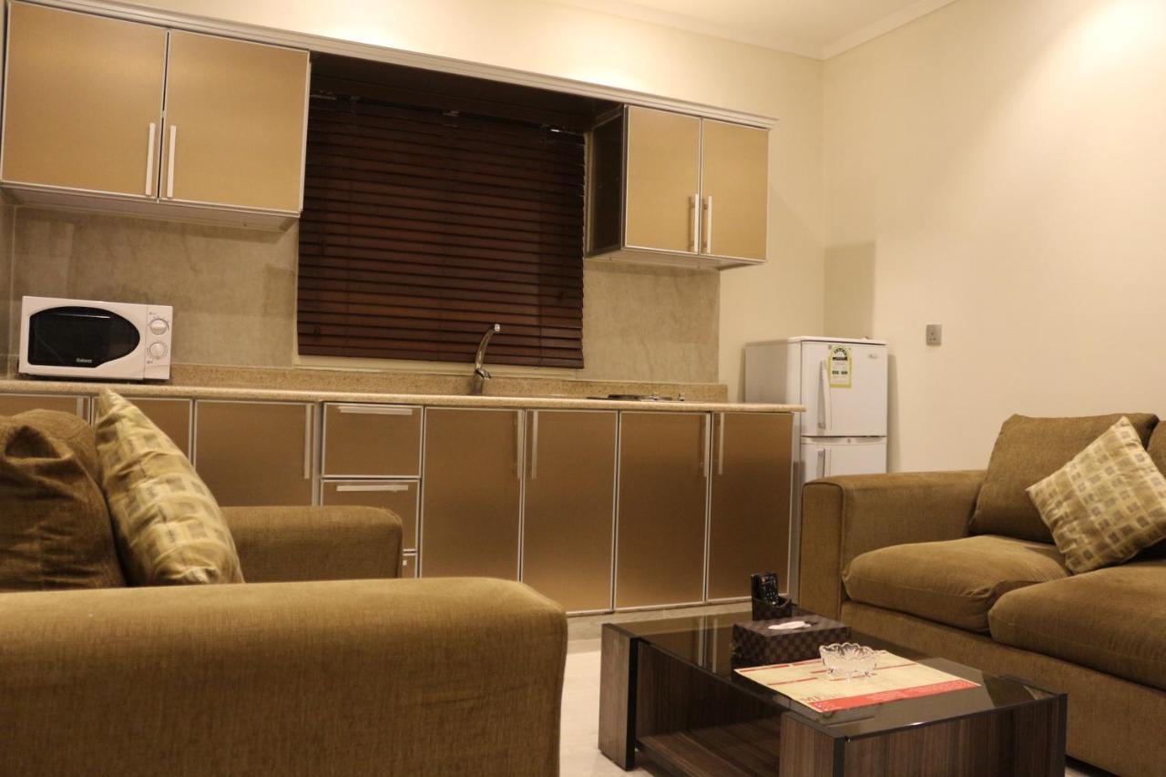 Aparthotel Valencia Suites 3*